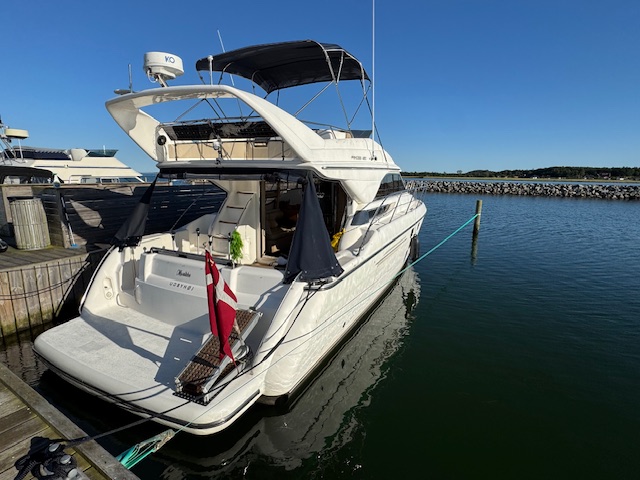 PRINCESS 420 FLY / 440 - Floor Yachts